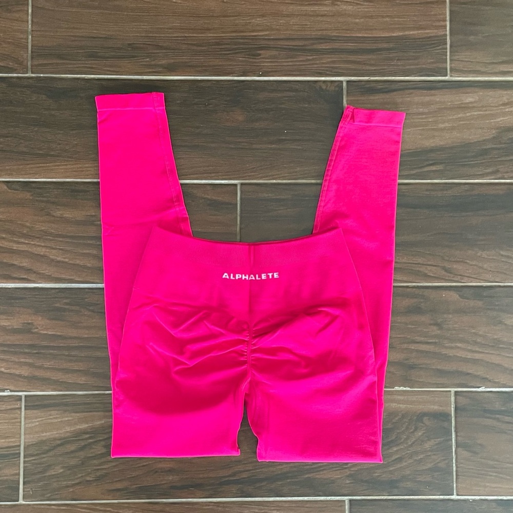 NWT - Alphalete Amplify Leggings - Medium - Hot Pink